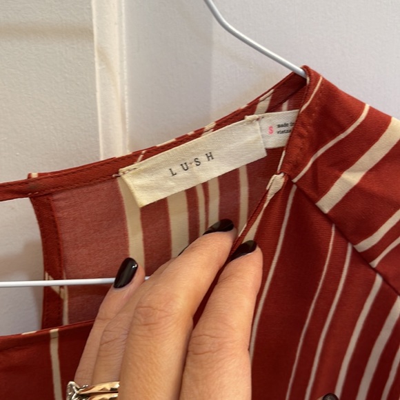 Beautiful red and cream striped blouse! - Picture 3 of 3